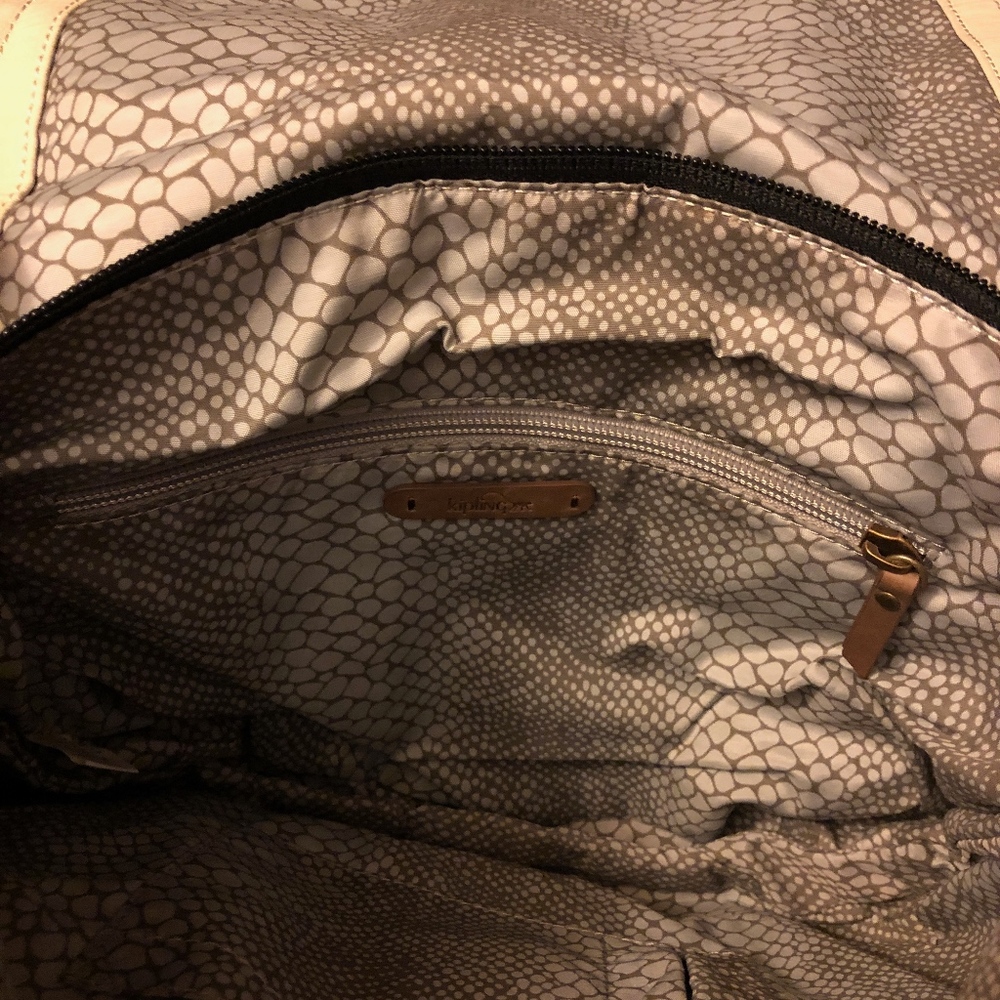 Kipling CrossBody - Picture 3 of 3